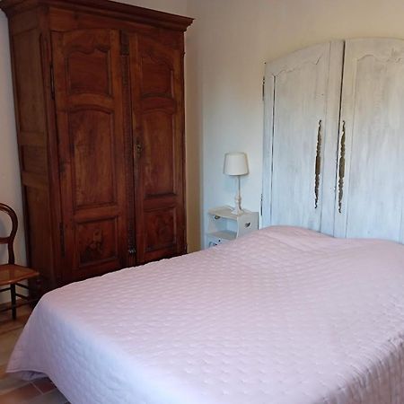 Mas La Vitalis Chambres D'Hotes L'Isle-sur-la-Sorgue Luaran gambar